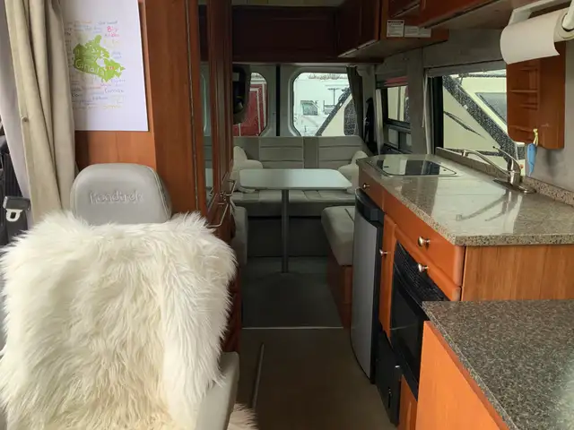 2010 Roadtrek RS Adventurous in RVs & Motorhomes in Barrie - Image 11
