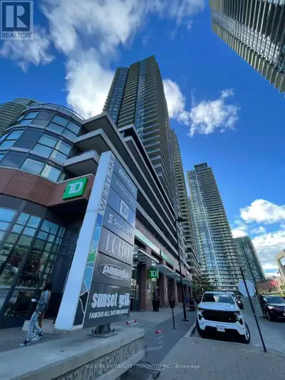 Experience lakeside living in this beautiful one-bedroom condo located right by Lake Ontario. Enjoy...