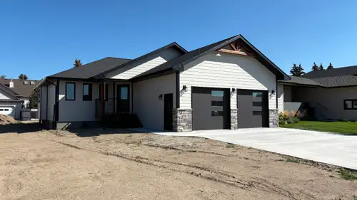 Newly built in 2025 and in the newer part of town is 3 Greenview crt. in Foremost AB. Heated and att...