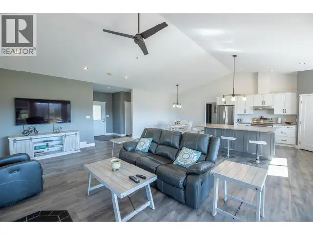 7155 GROSSETT ROAD Lone Butte, British Columbia in Houses for Sale in 100 Mile House - Image 28