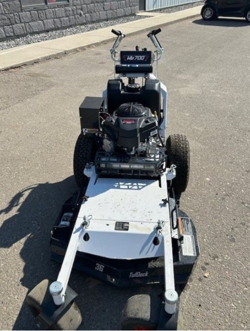 2023 BOBCAT WB 700 36 mower deck in Farming Equipment in Regina - Image 3