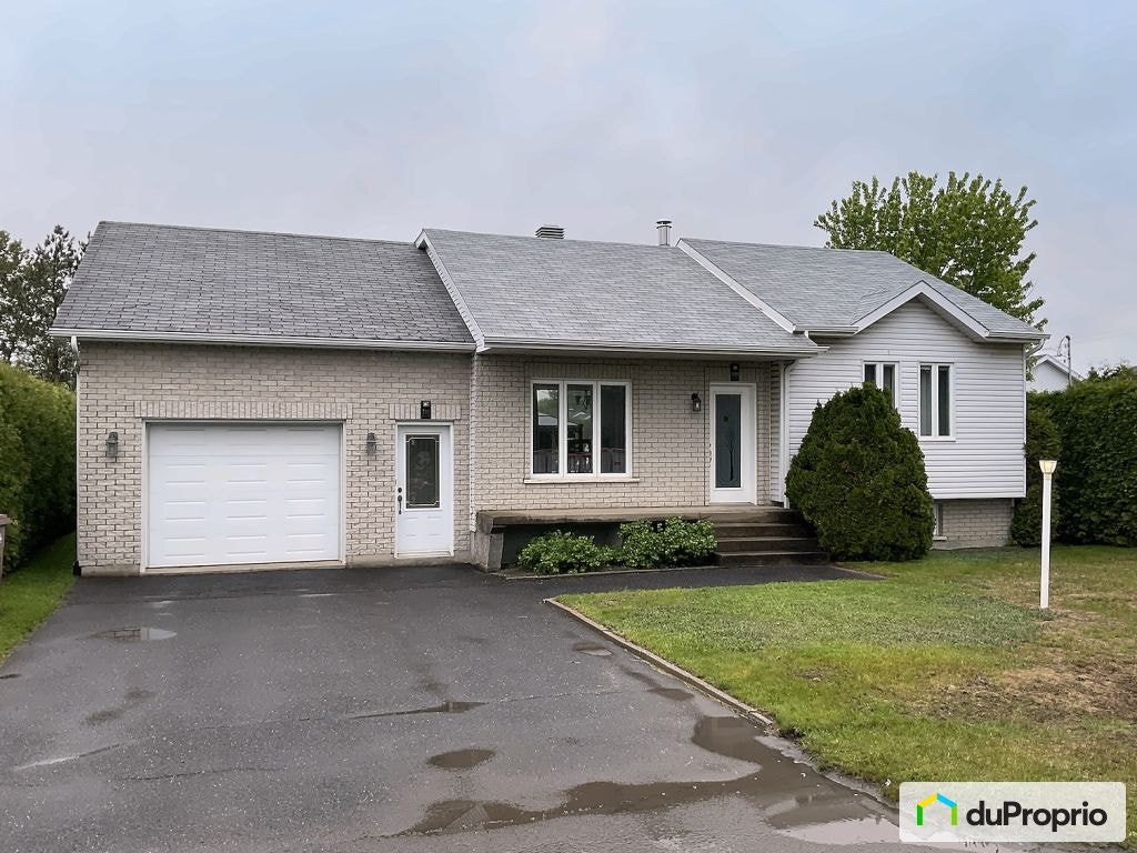 $430,000 - Bungalow for sale in Drummondville (St-Nicéphore) — photo 1