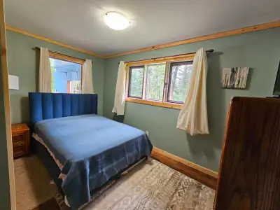 Furnished room for rent in Cranbrook. Available now, includes all utilities, off street parking, acc...