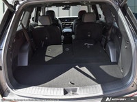 This Hyundai Palisade has a trusty Regular Unleaded V-6 3.5 L/212 engine powering this Automatic tra... (image 6)