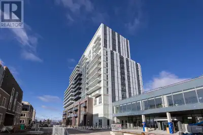 3-year-old luxury MOBILIO condo located in the centre of Vaughan! 1+1 south facing sun-filled unit P...