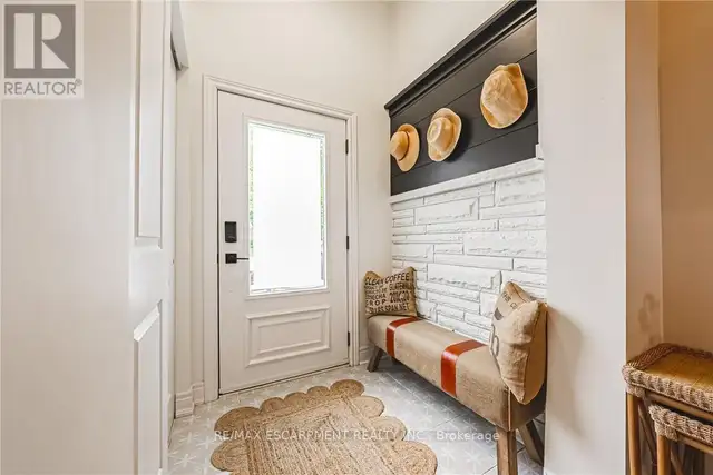 452 JOHN FREDERICK DRIVE Hamilton (Ancaster), Ontario63006664294657124