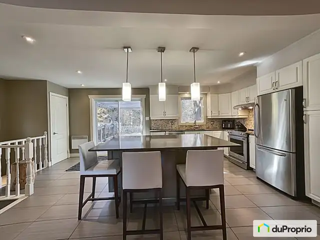 $579,000 - Bungalow for sale in St-Roch-De-Richelieu62864753813505124