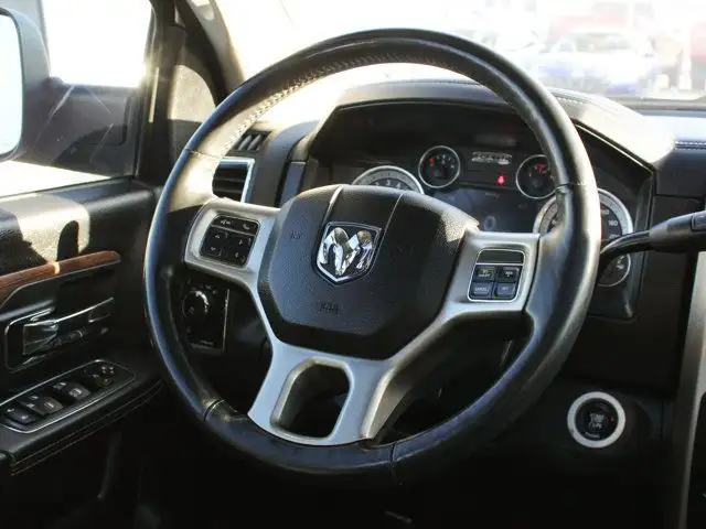 2016 Ram 3500 Laramie 4x4, AISIN, Sunroof, Cooled/Heated Leather in Cars & Trucks in Calgary - Image 6