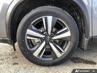 One Owner | Clean Carfax | Leather | Panoramic Moonroof Ready for your next adventure or daily commu... (image 9)