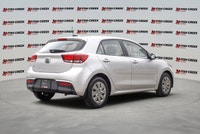Seeking a vehicle that masterfully balances fuel economy with everyday versatility? This 2019 Kia Ri... (image 5)