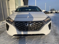 Hyundai Dealer Maintained, Heated Front Seats, Back up Camera, Automatic Headlights, Color Display S... (image 6)