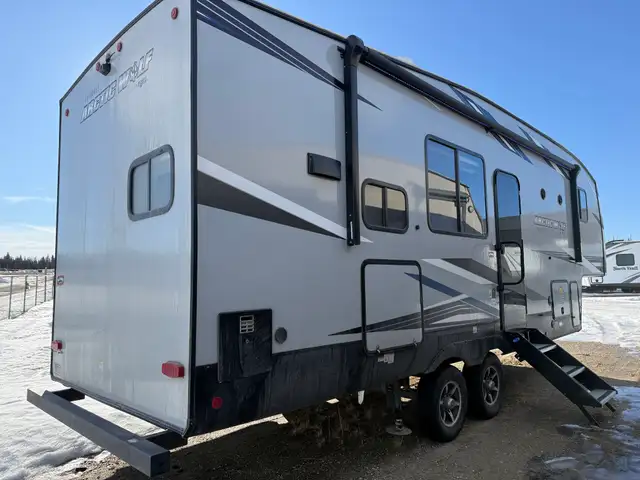 2022 Forest River ARCTIC WOLF 261 RK in Travel Trailers & Campers in St. Albert - Image 7