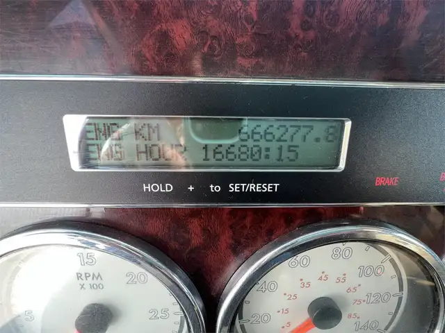 2013 FREIGHTLINER CORONADO 122 SD in Heavy Trucks in Edmonton - Image 30