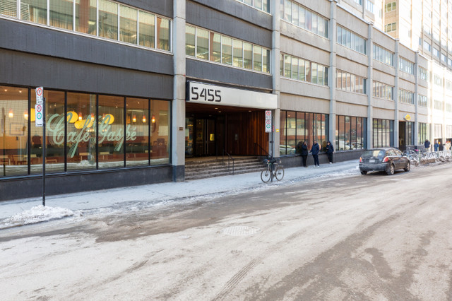 Flexible workspace memberships in Spaces Mile End in Commercial & Office Space for Rent in City of Montréal - Image 2