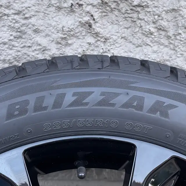 (97%) 4x 225/55R19 Bridgestone Winters w/ Volvo 19" Rims in Tires & Rims in City of Toronto - Image 7
