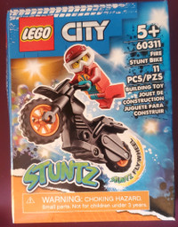 Lego City Stuntz 60311 Fire Stunt Bike Damaged Box