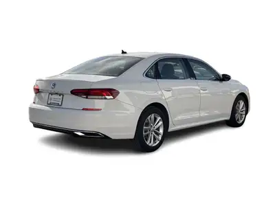 2021 Volkswagen Passat Highline 2.0T 6sp at w/Tip SUNROOF, View more