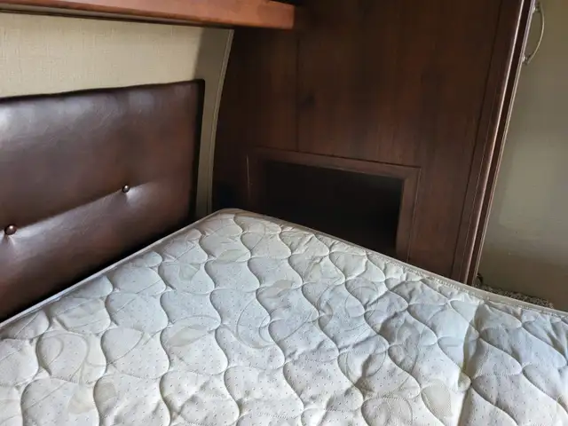 2014 Keystone OUTBACK 312 BH in Travel Trailers & Campers in St. Albert - Image 62