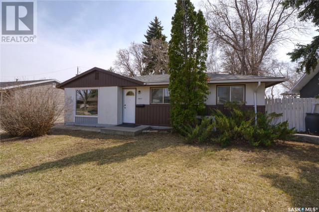 1507 Grace STREET Moose Jaw, Saskatchewan in Houses for Sale in Moose Jaw
