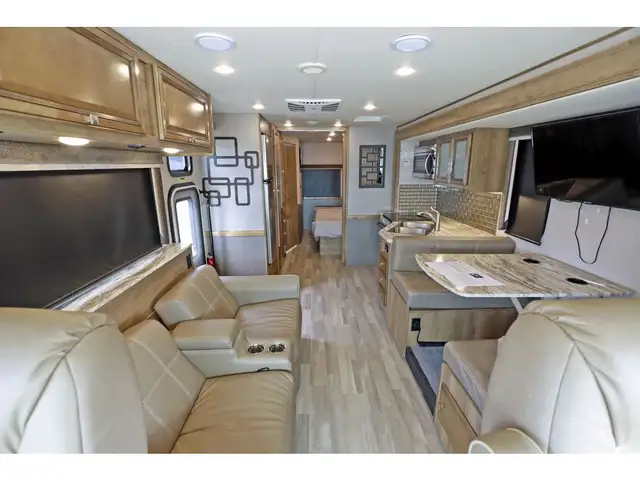 2020 Holiday Rambler Admiral 28A 2 extension Classe A 2020 in RVs & Motorhomes in Laval / North Shore - Image 5