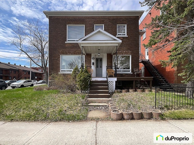$474,999 - Triplex for sale in Shawinigan (Shawinigan) — photo 1