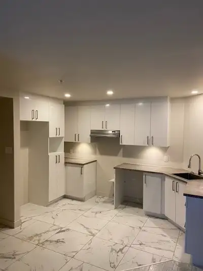 4 et 5 à louer Disponible maintenant ou le 1er juillet 600-640 rue Franklin, Saint-Sauveur, Québec (...