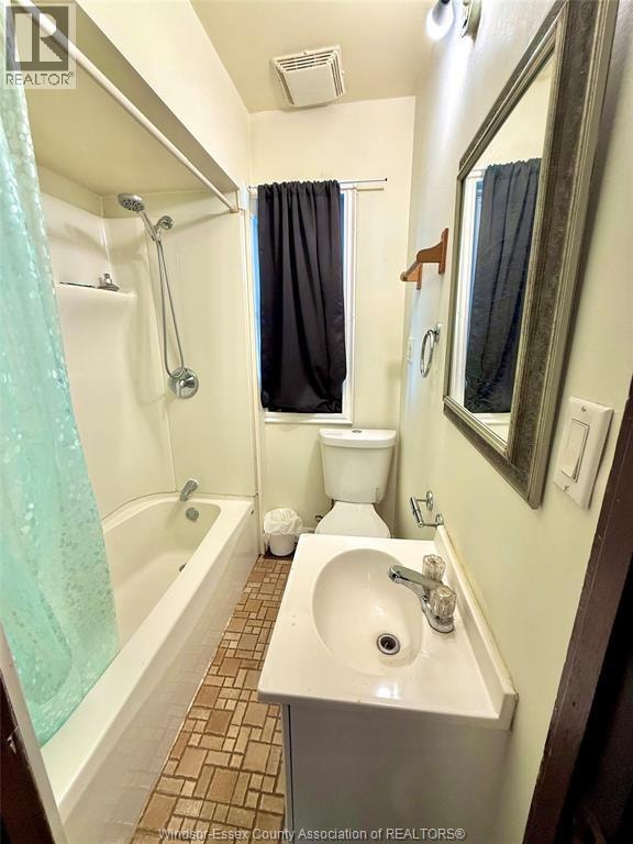 2244 HOWARD Windsor, Ontario 4