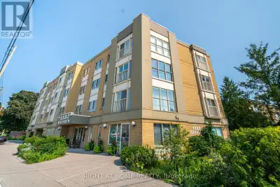Welcome to SAHIL. Stay At Home In Leaside is a unique boutique building In One Of The Most Desirable...