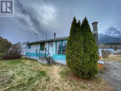 The perfect starter home, whether you're just starting out, need room for a growing family, or want...