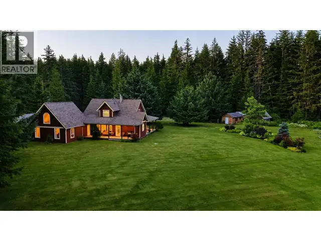499 QUATSINO BOULEVARD Kitimat, British Columbia in Houses for Sale in Kitimat - Image 3