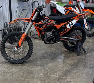 Very excellent condition. Only 3.4 hours on it. Our sponsored rider used it for two weekends of the...