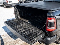 Welcome to Barrie Dodge Chrysler Jeep. DIAMOND BLACK CRYSTAL PEARLCOAT,SAFETY & CONVENIENCE GROUP -i... (image 7)