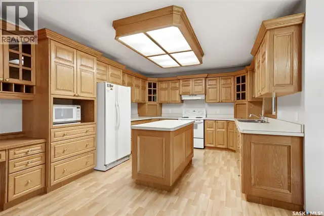 292 Regina AVENUE Katepwa Beach, Saskatchewan in Houses for Sale in Regina - Image 9