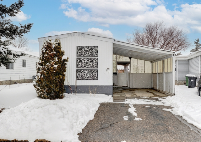 AFFORDABLE MOVE-IN READY HUNTINGTON HILLS HOME FOR SALE
