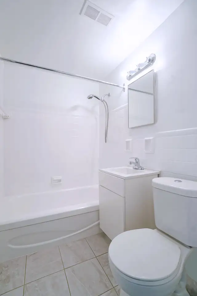 FALL SPECIAL - 1 MONTH FREE ON 2 BEDROOMS in Long Term Rentals in Hamilton - Image 15