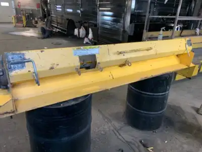 Never been used has been stored in our garage for years, Hydraulic tailgate auger for salter. ...
