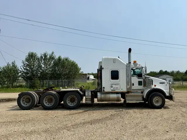 2010 KENWORTH T800 in Heavy Trucks in Saskatoon - Image 7