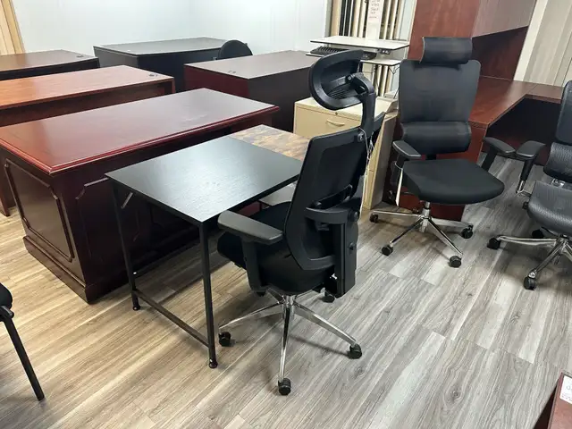 New Desk @ Merit Office $110 in Desks in Mississauga / Peel Region - Image 4