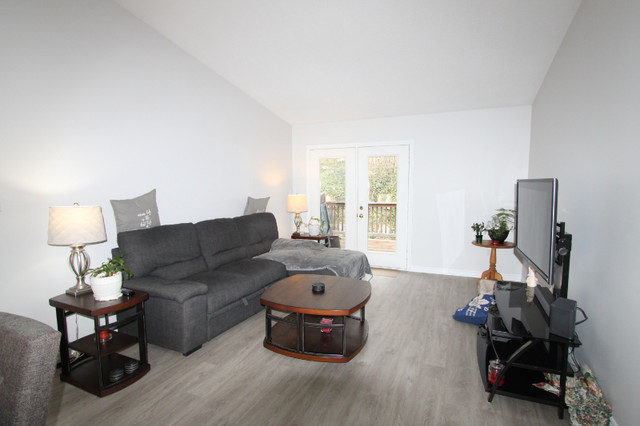 Welcome home to 58 D Harris Ave! in Condos for Sale in Brantford - Image 4