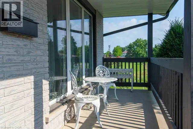 108 QUEENSWAY Drive St. Jacobs, Ontario in Houses for Sale in Kitchener / Waterloo - Image 8