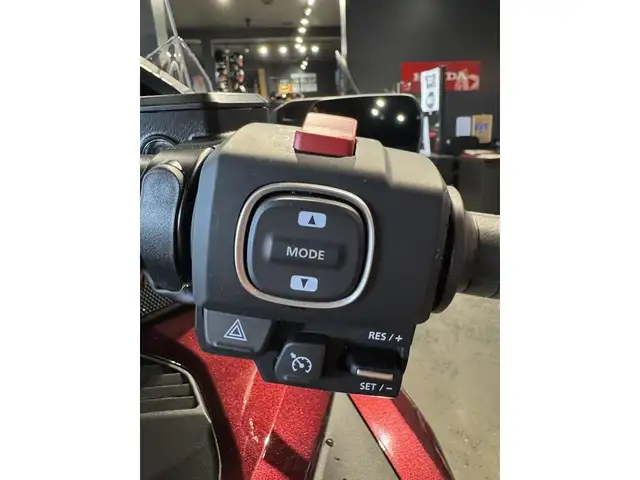 2025 Honda Goldwing Tour 50th Anniversary in Sport Touring in Ottawa - Image 13