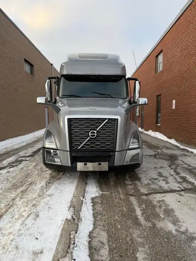 Well Maintained! Exceptional Clean! *******2020 Volvo VNL 760******* ~D13 With 455 HP ~I-Shift Autom...