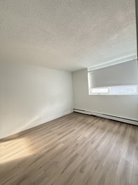 Amenities: Renovated Suites • Quiet Building • Dog Wash Station • Solar Panels Suite & Building: Spa... (image 2)