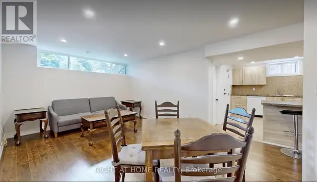 36 AURORA HEIGHTS DRIVE Aurora (Aurora Heights), Ontario in Long Term Rentals in Markham / York Region - Image 2