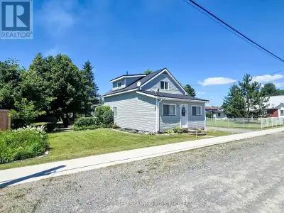 Charming 3-Bedroom Home in a Prime Englehart Location! Ideally situated close to schools, parks, and...