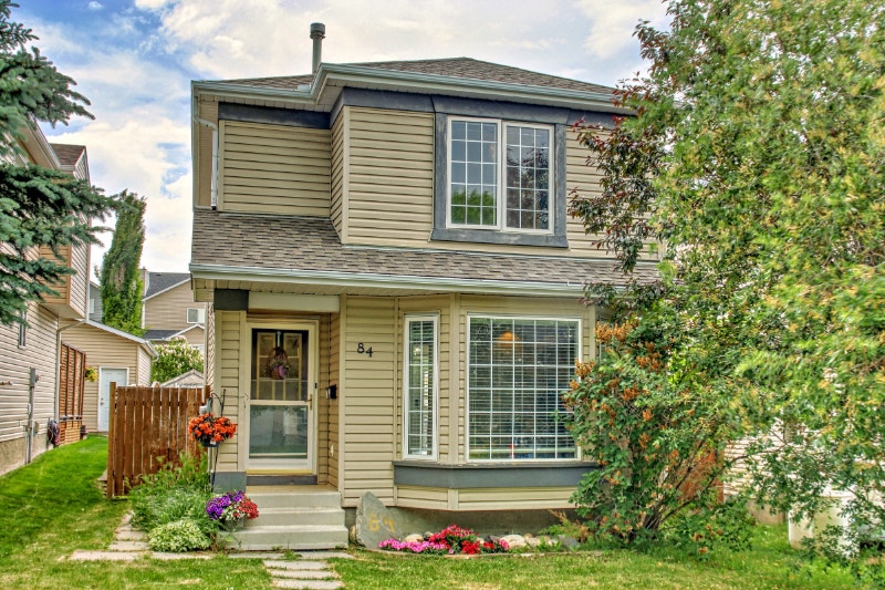 HOME! 3 BED 2 BATH HOUSE IN THE HEART OF HIDDEN VALLEY