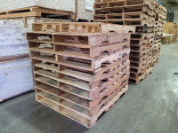 Wood pallets 48x40 excellent good used condition NO broken