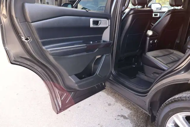 2020 Ford Explorer Limited5805770139087769621