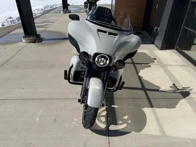 2020 Harley-Davidson FLHTKSE - CVO Limited in Sport Touring in Saskatoon - Image 4