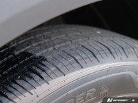 The advertised vehicle price is based on a promotional finance offer. Customers who purchase the veh... (image 9)